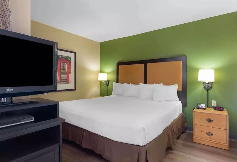 Отель Mainstay Suites Washington Dulles Airport