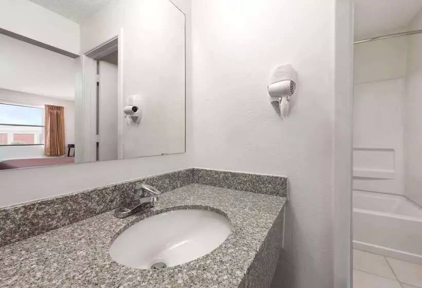 Отель Knights Inn Slaton