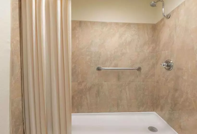 Отель Knights Inn Slaton