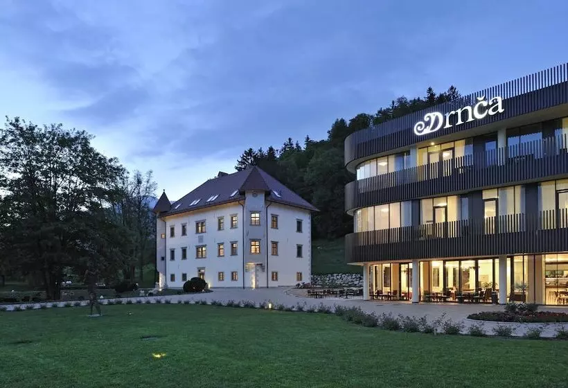 هتل Lambergh Château &