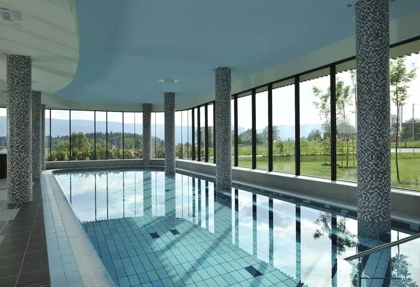 هتل Lambergh Château &