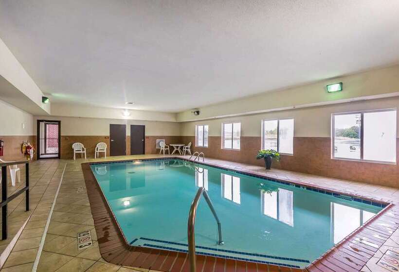 בית מלון כפרי Spark By Hilton Shepherdsville Louisville South