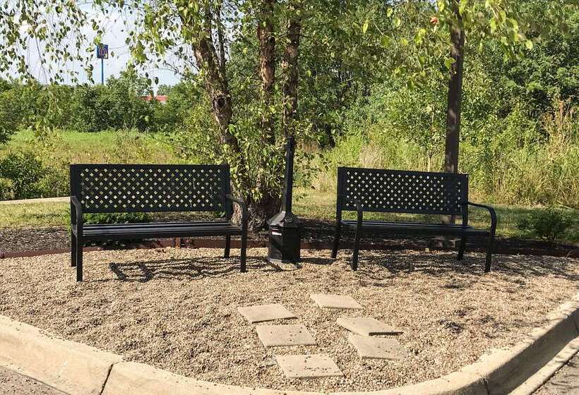 בית מלון כפרי Spark By Hilton Shepherdsville Louisville South