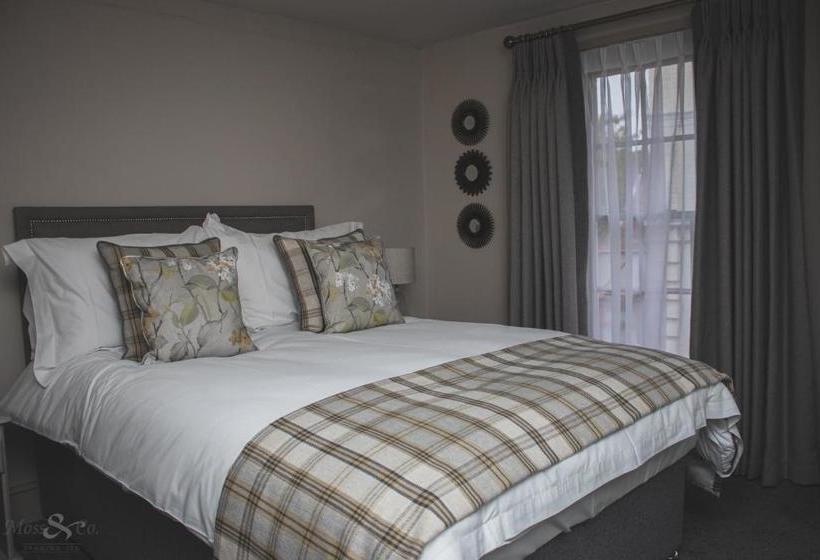 בית מלון כפרי The Angel Inn