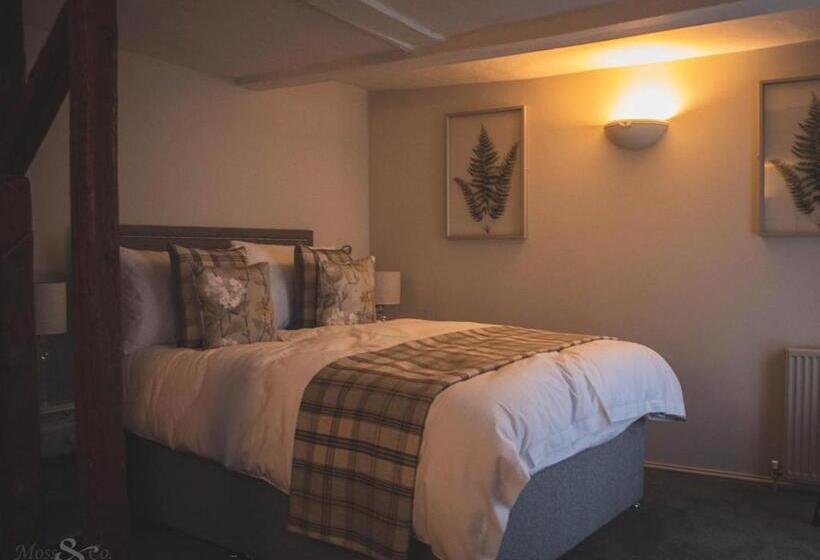 בית מלון כפרי The Angel Inn