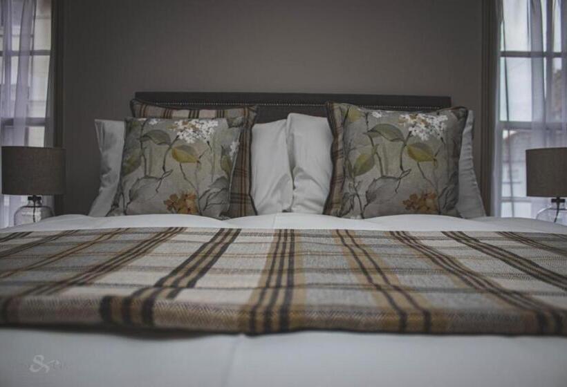 בית מלון כפרי The Angel Inn