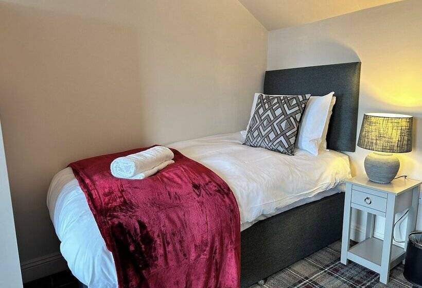 فندق The Prince Albert Pub &