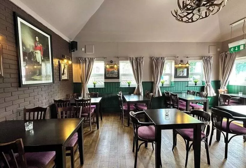 בית מלון כפרי The Prince Albert Pub &