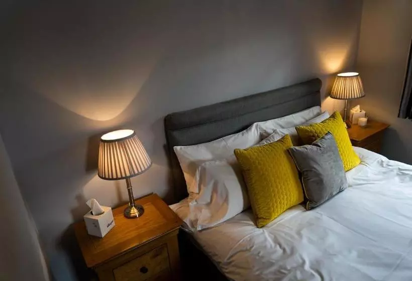 فندق Thyme At The Tavern