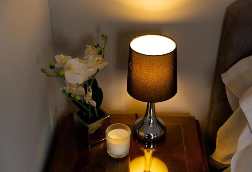 ホテル Thyme At The Tavern