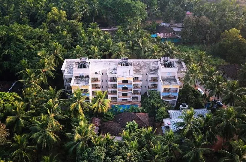 Treehouse Blue Hotel & Serviced Apartments