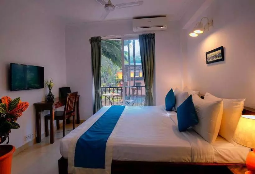 Treehouse Blue Hotel & Serviced Apartments