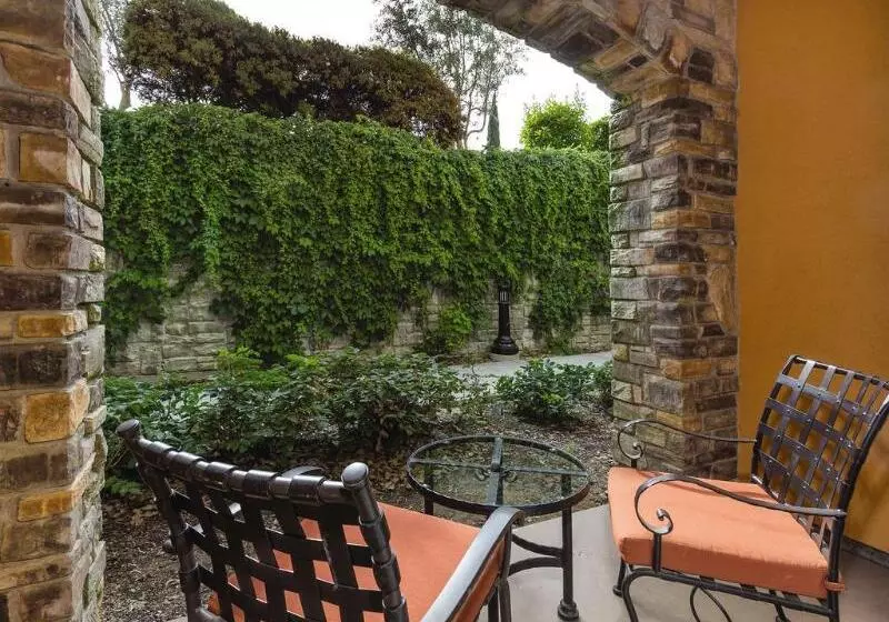 Отель Vino Bello Resort