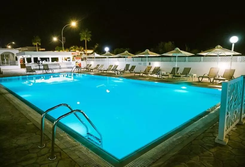 Kaos Hotel Apartments