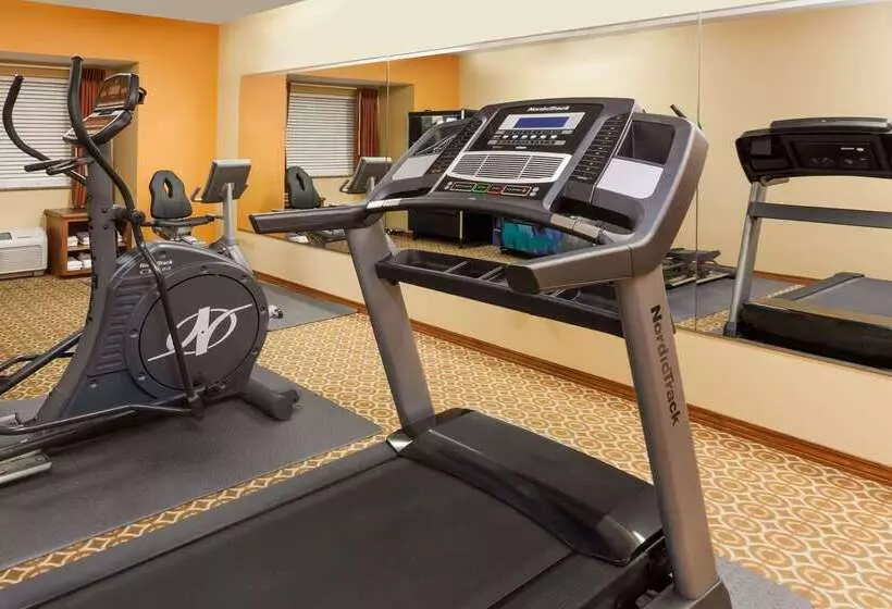 Microtel By Wyndham South Bend Notre Dame University