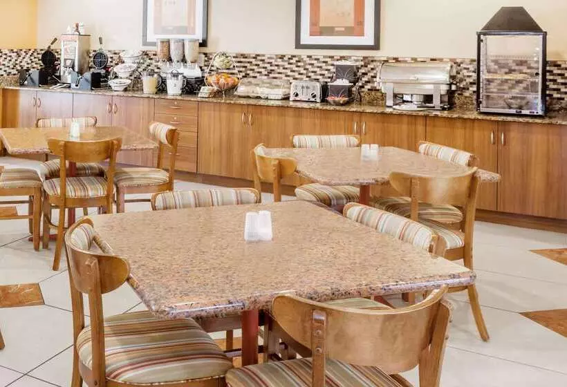 Microtel By Wyndham South Bend Notre Dame University