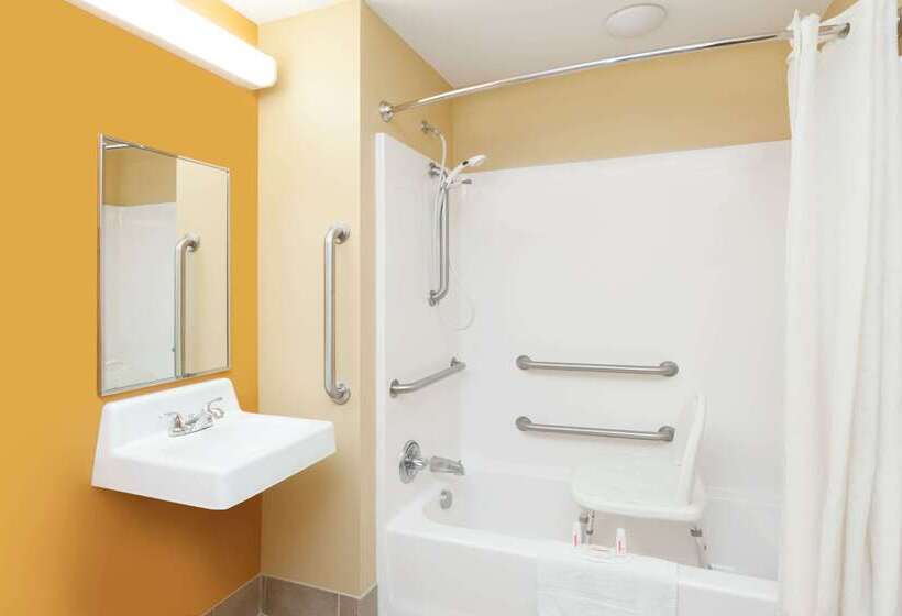 Microtel By Wyndham South Bend Notre Dame University