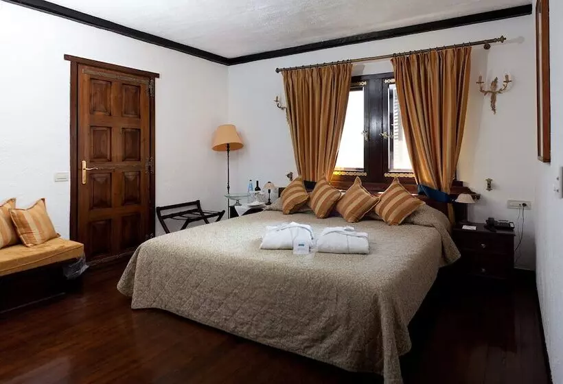 استراحتگاه Porto Carras Villa Galini