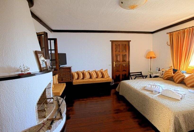 אתר נופש Porto Carras Villa Galini