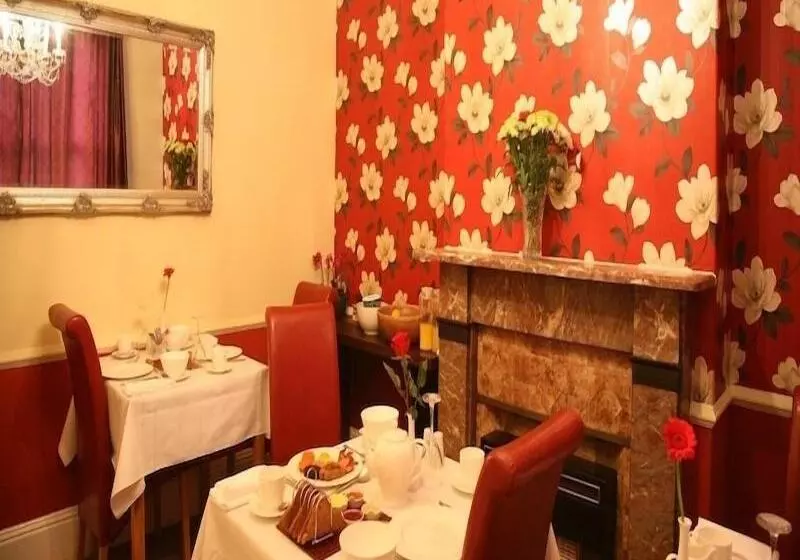 تختخواب و صبحانه Gillygate Guest House