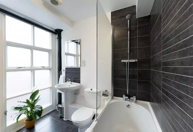 High Street Town House