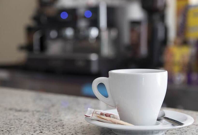 Hospedium Hotel Apartamentos Simón Verde