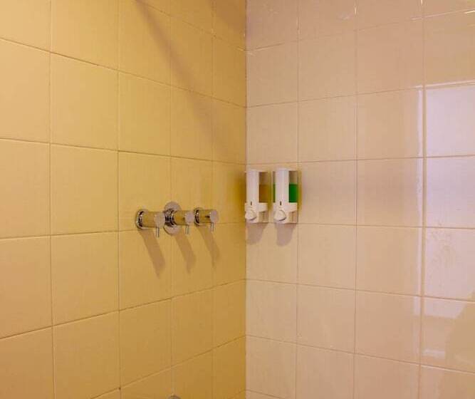 Amaris Hotel Bandara Soekarno Hatta