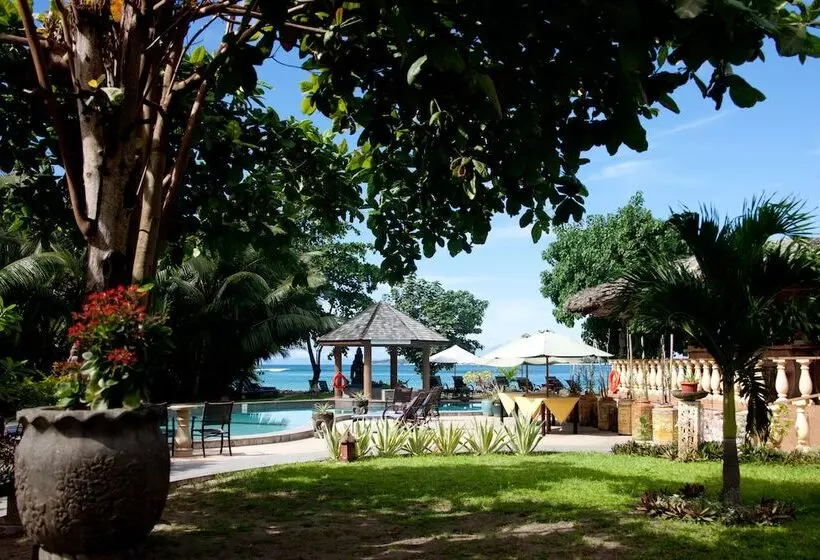 Отель Castello Beach