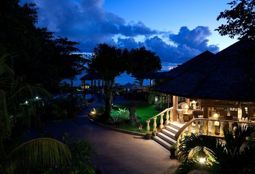 Отель Castello Beach