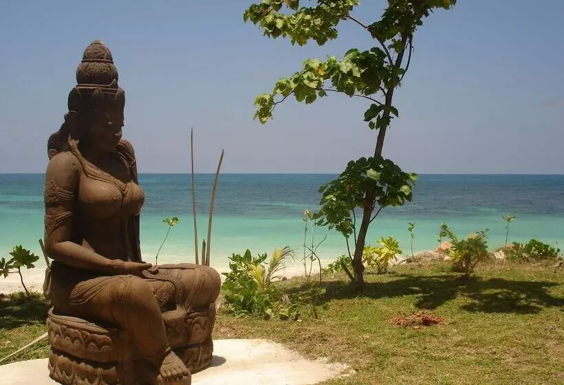 Отель Castello Beach