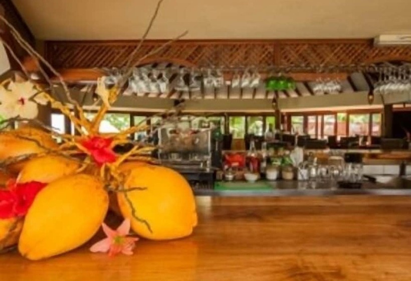 Отель Castello Beach