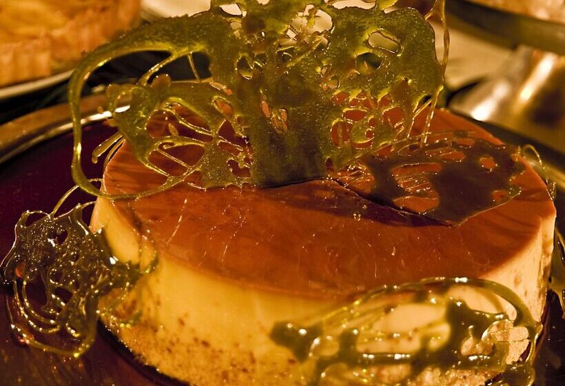 Отель Castello Beach