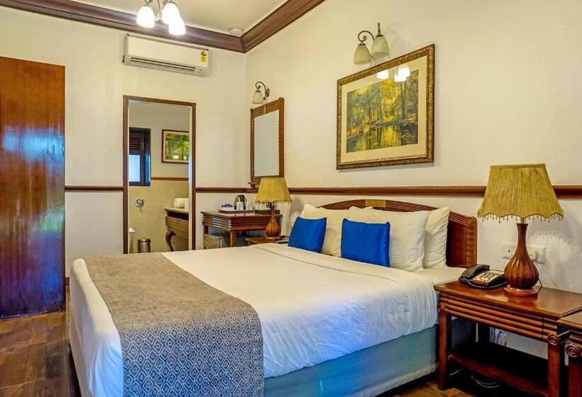 Hotel Citrus Chambers Mahabaleshwar