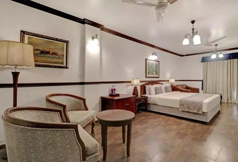 בית מלון כפרי Citrus Chambers Mahabaleshwar