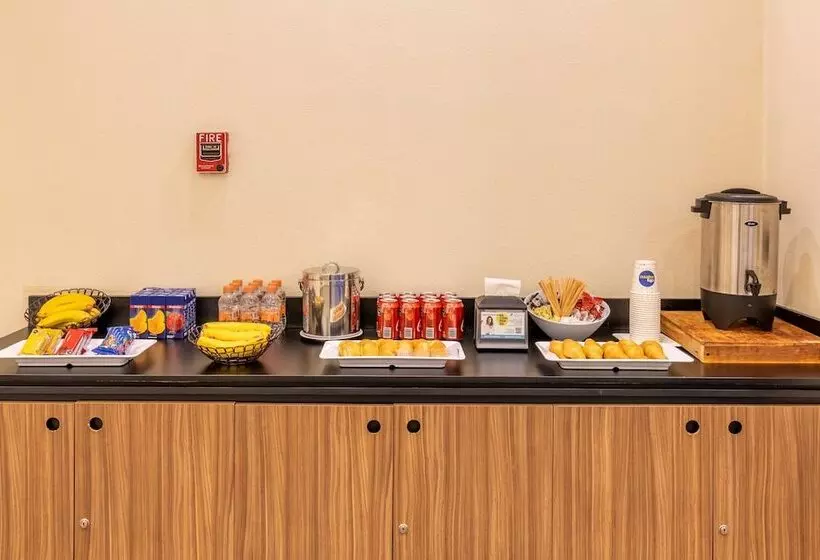 ホテル City Express By Marriott Ciudad Del Carmen