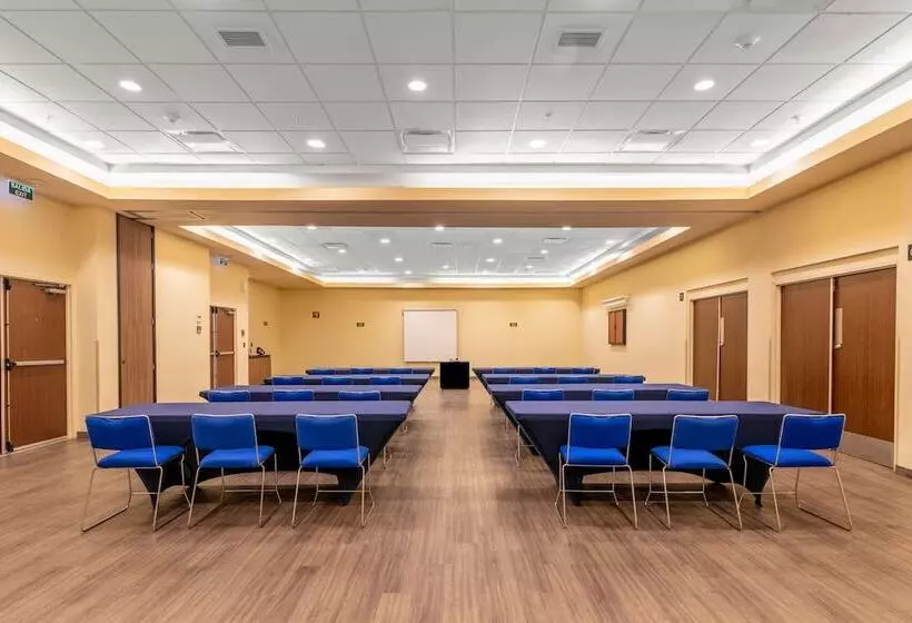 ホテル City Express By Marriott Ciudad Del Carmen