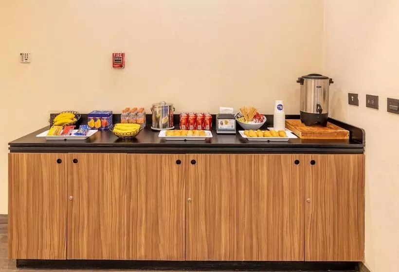 ホテル City Express By Marriott Ciudad Del Carmen