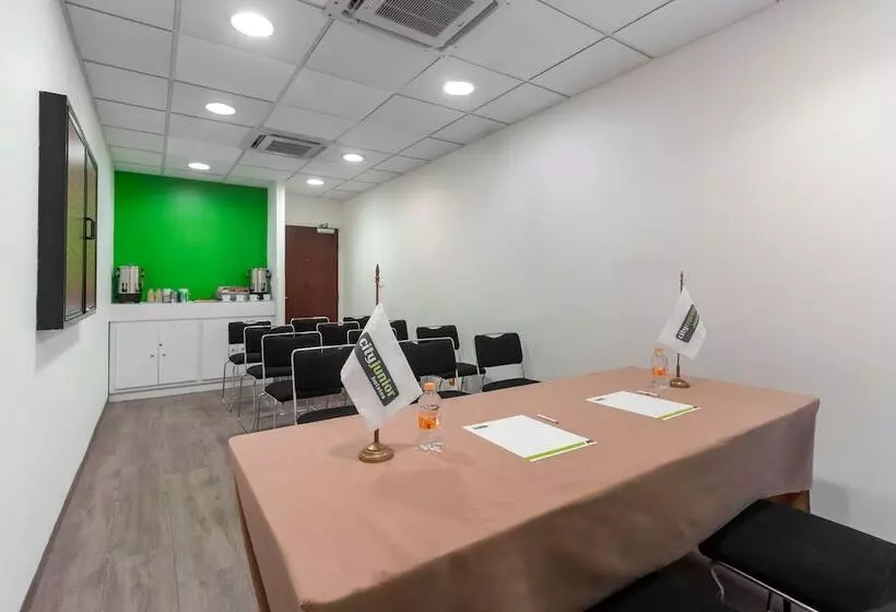 בית מלון כפרי City Express Junior By Marriott Tuxtla Gutierrez Poliforum