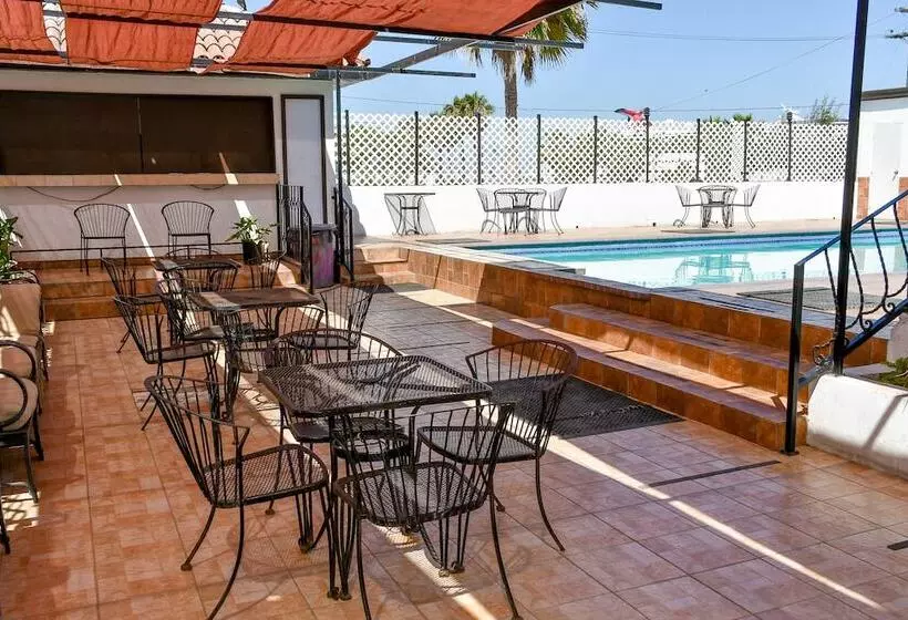 هتل Costa Ensenada