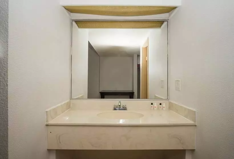 هتل Costa Ensenada