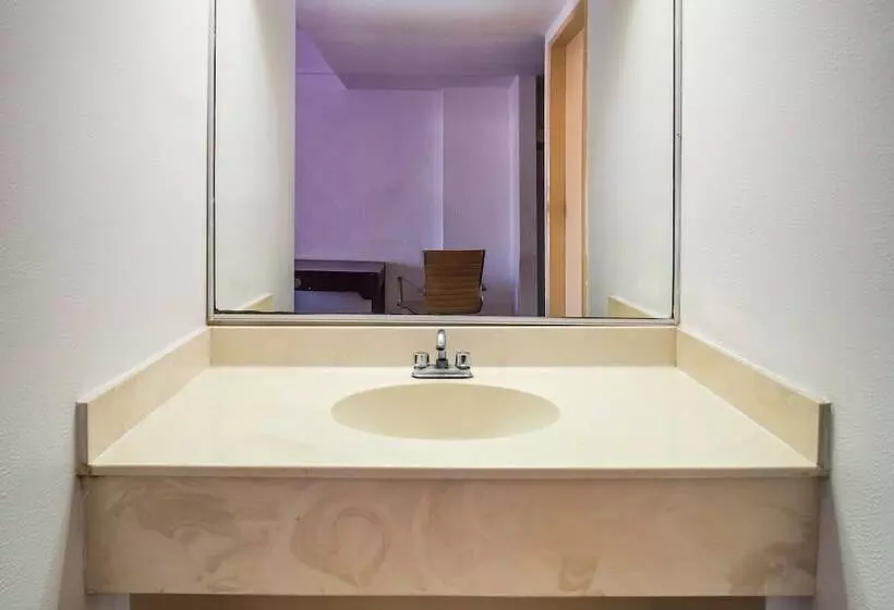 هتل Costa Ensenada