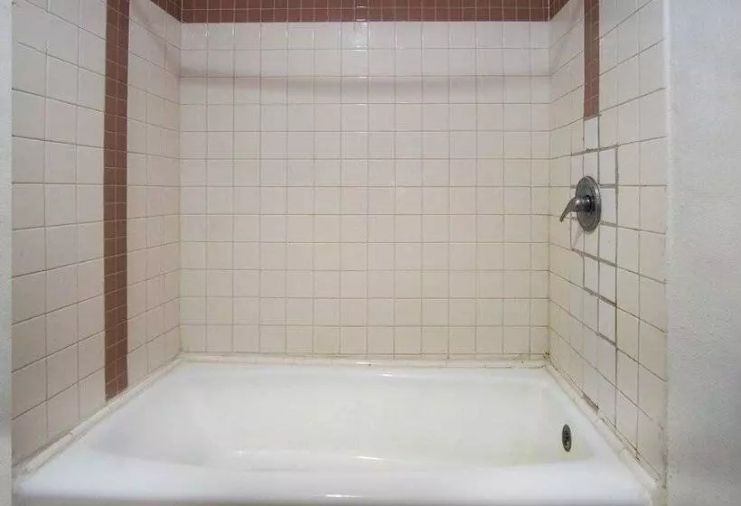 هتل Costa Ensenada