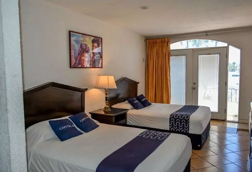 هتل Costa Ensenada