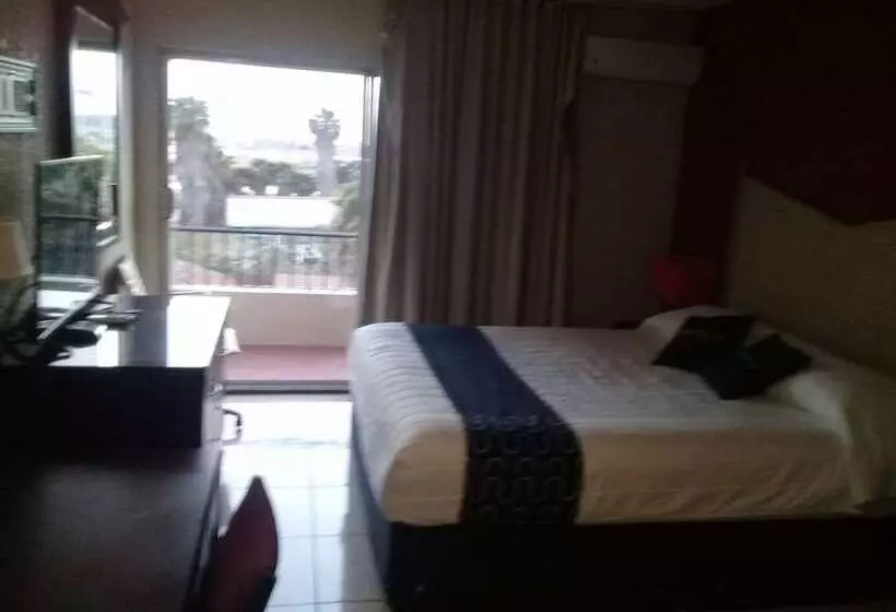 هتل Costa Ensenada