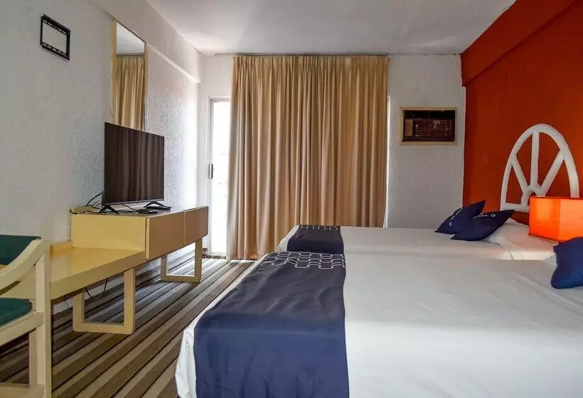 هتل Costa Ensenada