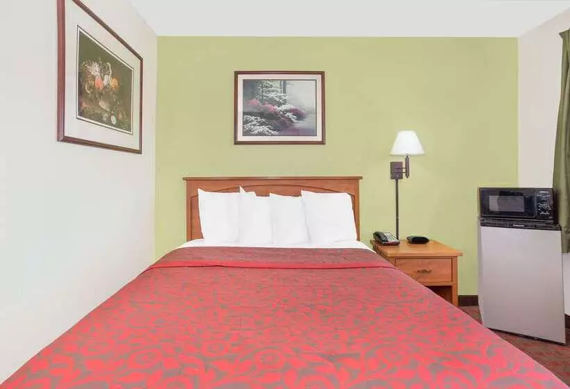 Отель Days Inn By Wyndham Turlock