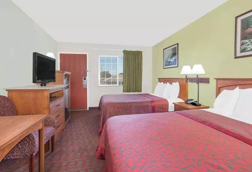 Отель Days Inn By Wyndham Turlock