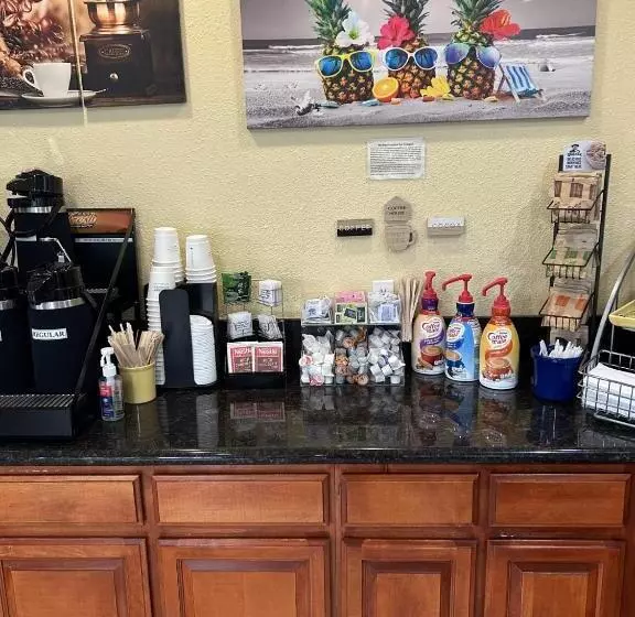 Отель Days Inn By Wyndham Turlock