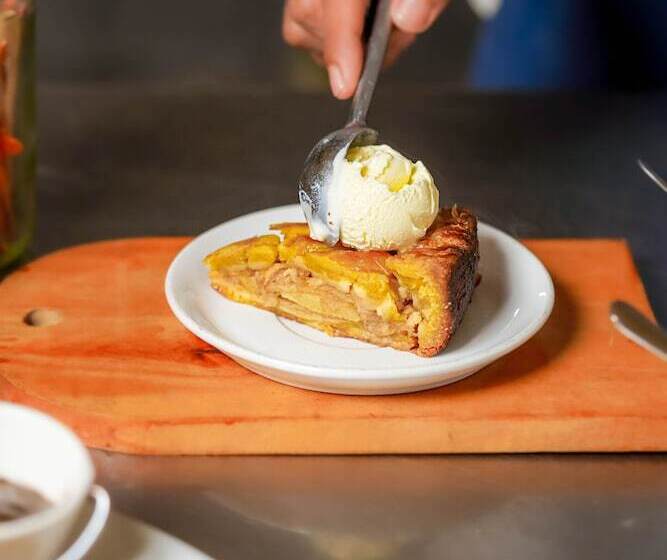 בית מלון כפרי Deli River And Restaurant Omlandia