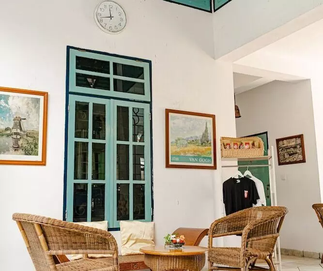 Hotel Deli River And Restaurant Omlandia